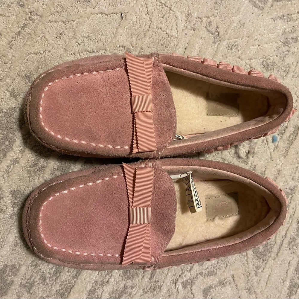 Girls ugg slippers size 1.